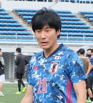 吉田 佳介(中島 翔哉)_裏面